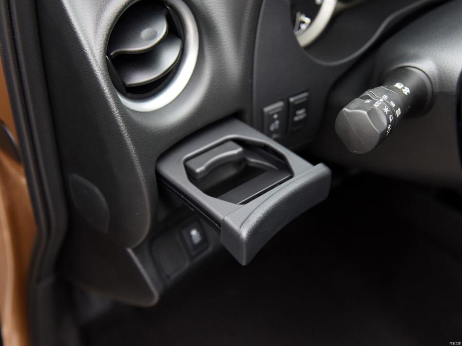 Детали интерьера Nissan Terra 2018 года  (CN) (фото 43 из 144)